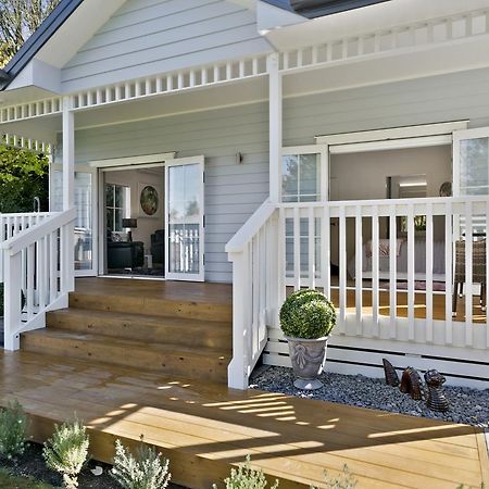The Retreat Luxury Garden Villa Lago Lago Taupo Exterior foto